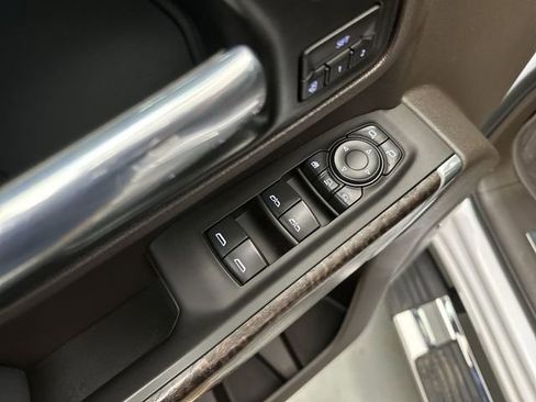 Used 2021 GMC Sierra 2500 Denali w/ Denali Ultimate Package image 19