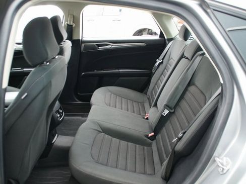 Used 2020 Ford Fusion SE image 25