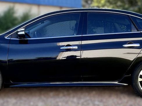 Used 2016 Nissan Sentra SR FWD image 11