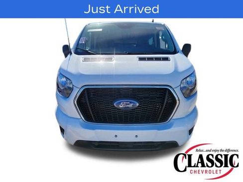 Used 2024 Ford Transit 350 XLT image 3