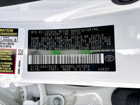 Used 2025 Toyota Camry SE w/ Convenience Package FWD image 19