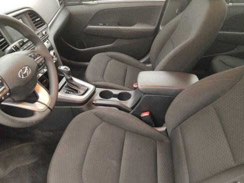 Used 2020 Hyundai Elantra SE w/ Cargo Package (C1) FWD image 17