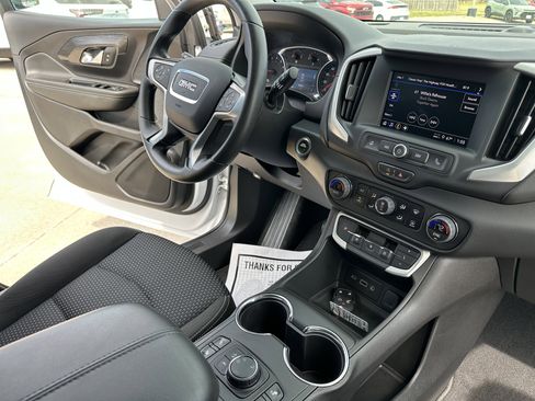 Used 2023 GMC Terrain SLE w/ Driver Convenience Package AWD/4WD image 40