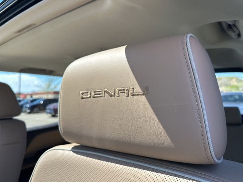 Used 2018 GMC Sierra 1500 Denali AWD/4WD image 15