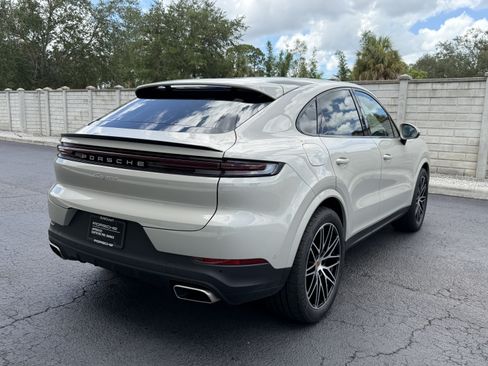Certified 2025 Porsche Cayenne Coupe AWD/4WD image 6
