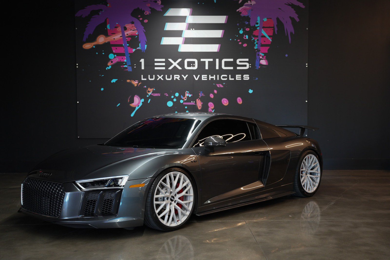 Used 2018 Audi R8 V10 w/ Carbon Exterior Package AWD/4WD image 1