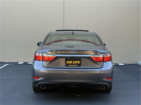 Used 2014 Lexus ES 350 w/ Luxury Package FWD image 5