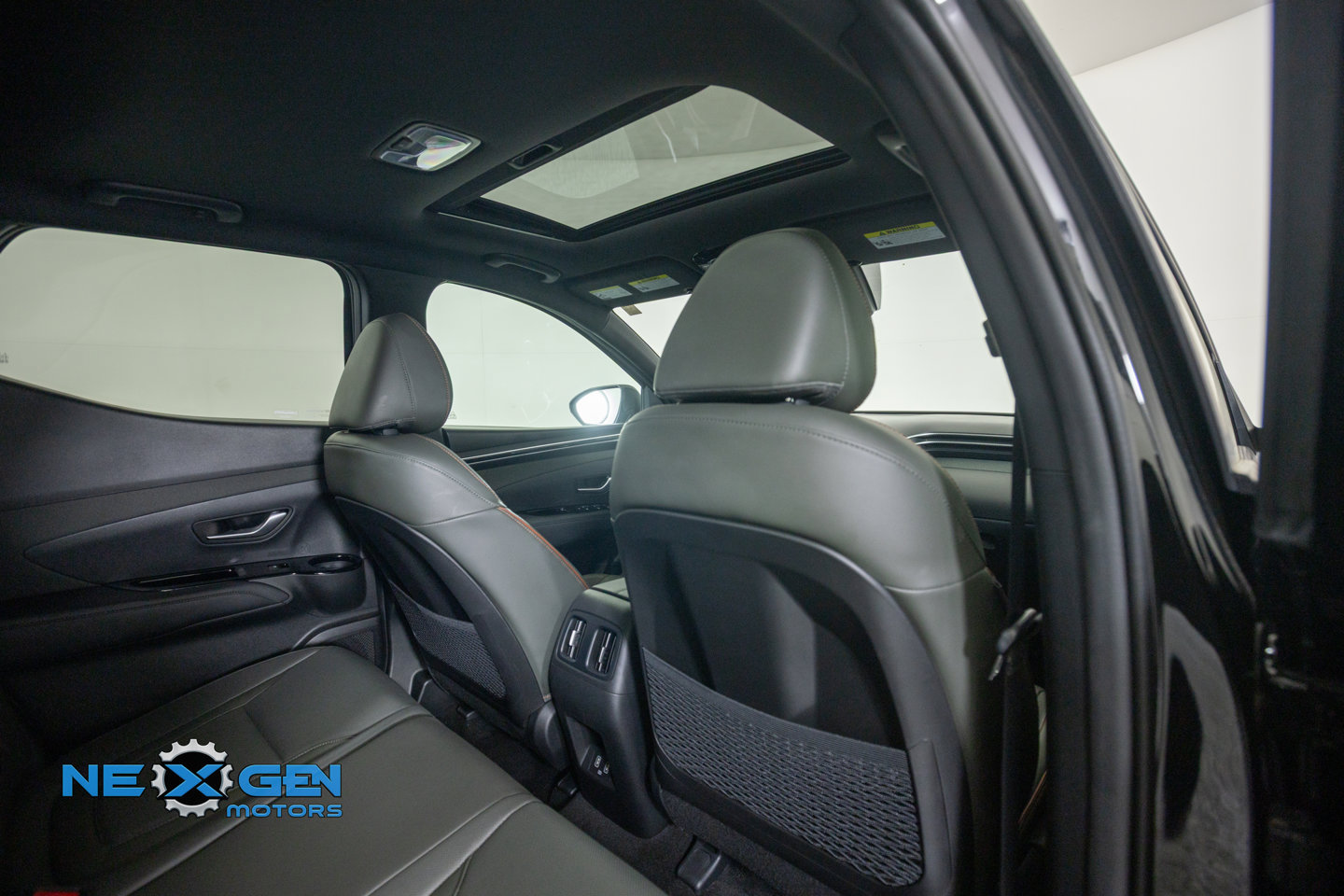Used 2023 Hyundai Santa Cruz Limited AWD/4WD image 35