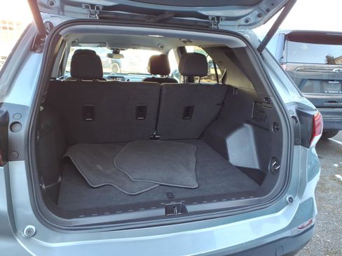 Used 2024 Chevrolet Equinox LT image 19
