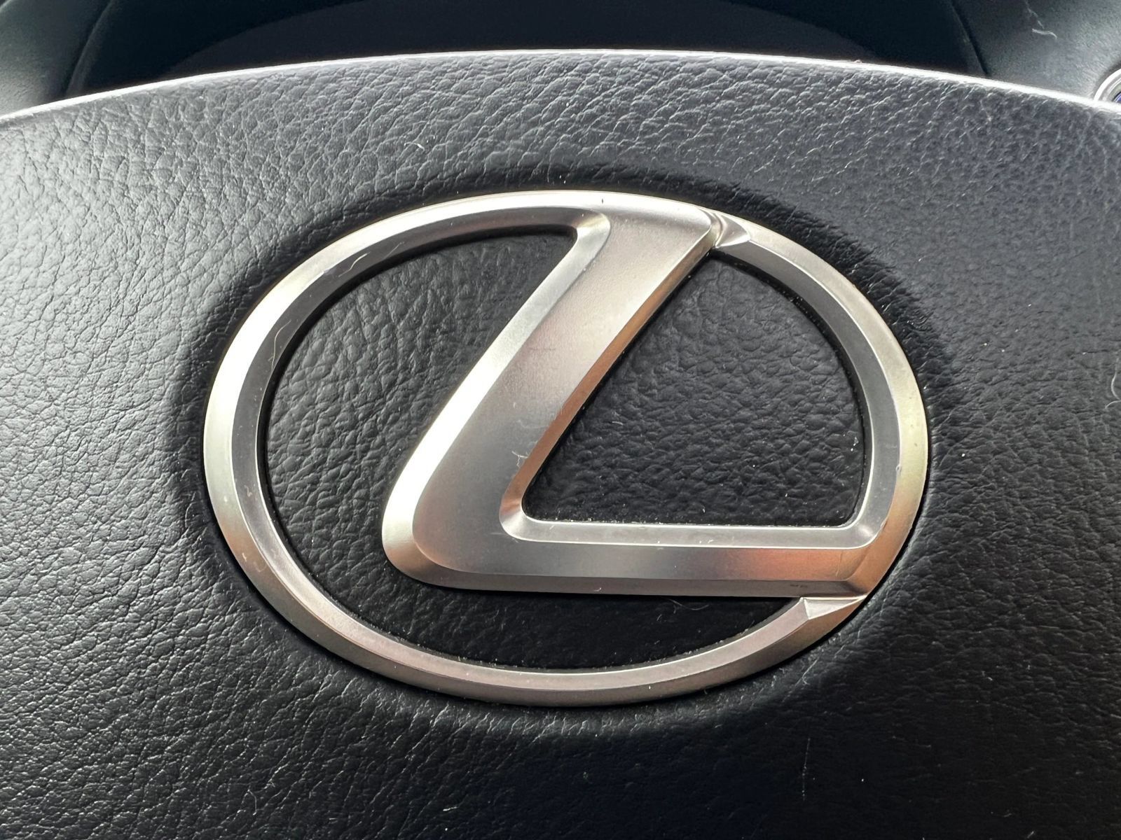 Used 2014 Lexus CT 200h FWD image 16