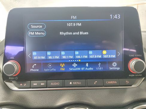 Used 2025 Nissan Sentra SV FWD image 25