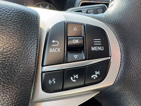 Used 2023 Ford Explorer Limited image 19