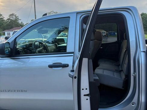 Used 2019 Chevrolet Silverado 1500 Custom w/ Custom Convenience Package AWD/4WD image 24