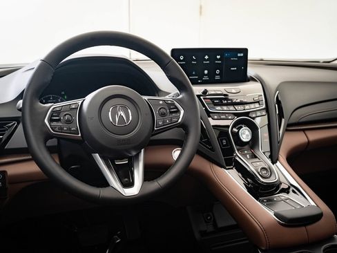 Certified 2025 Acura RDX SH-AWD w/ Advance Package image 4