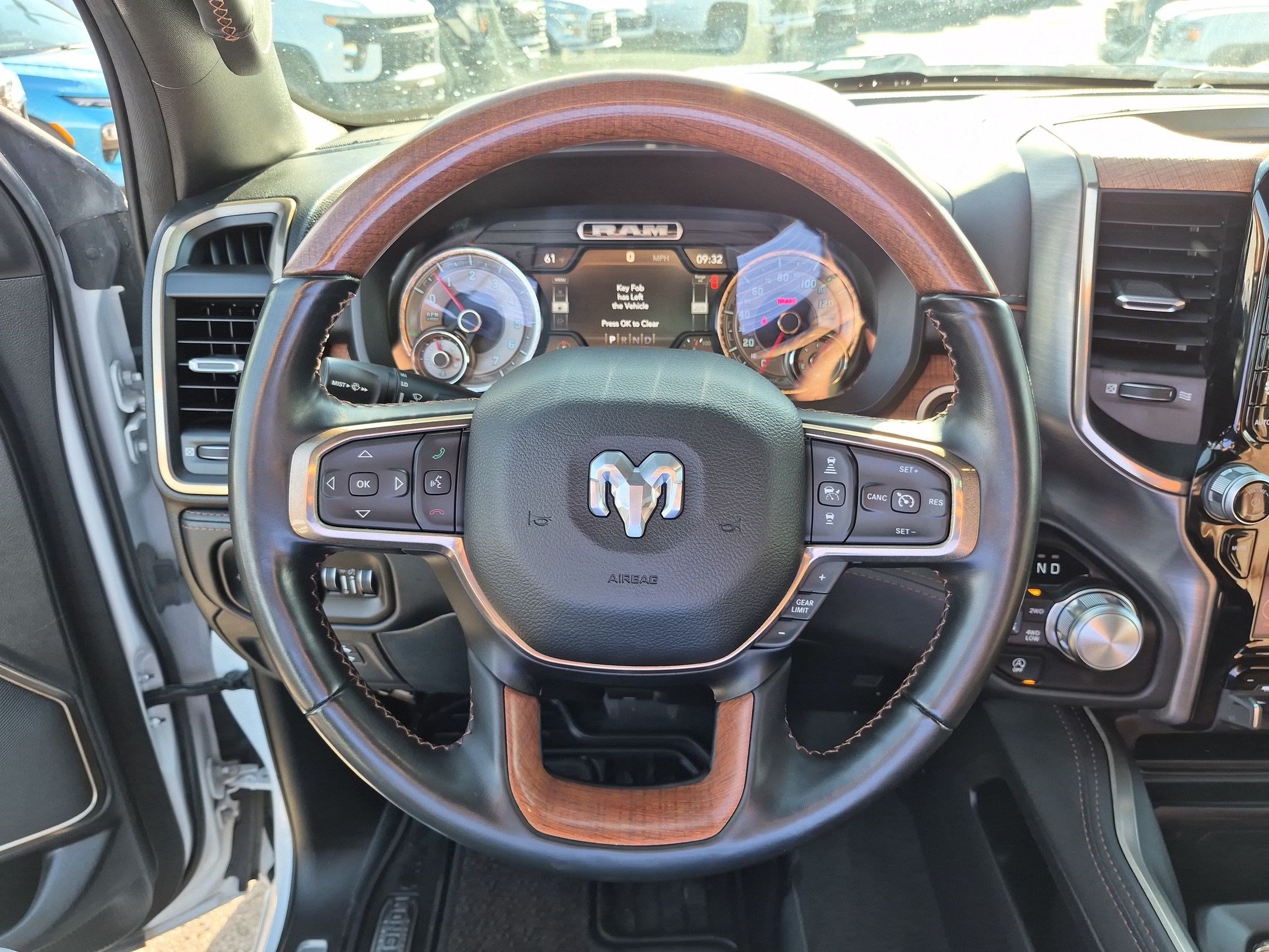 Used 2021 RAM 1500 Limited AWD/4WD image 17