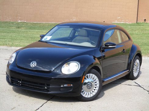 Used 2015 Volkswagen Beetle 1.8T FWD image 56
