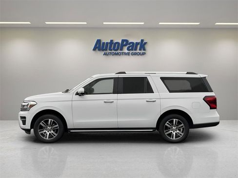 Used 2022 Ford Expedition Max Limited image 4