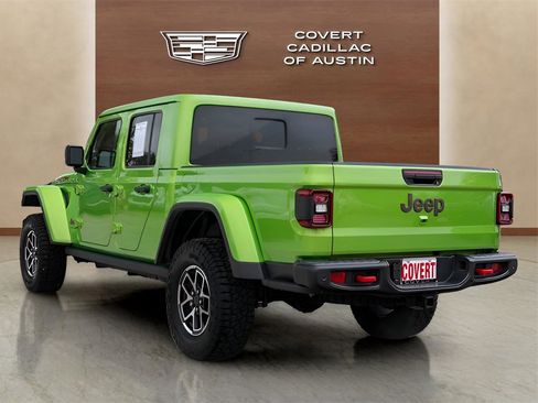 Used 2025 Jeep Gladiator Rubicon image 3