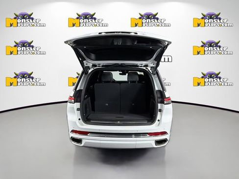 Used 2022 Jeep Grand Cherokee L Overland w/ Luxury Tech Group IV image 27