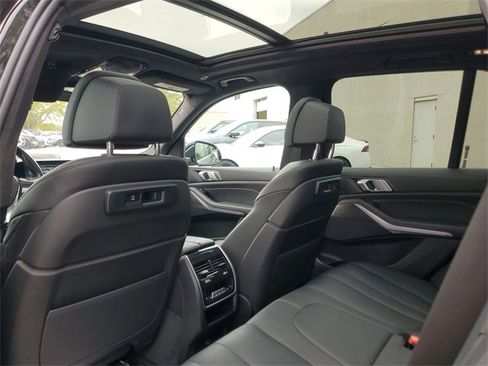 Used 2022 BMW X5 xDrive40i w/ Premium Package image 19