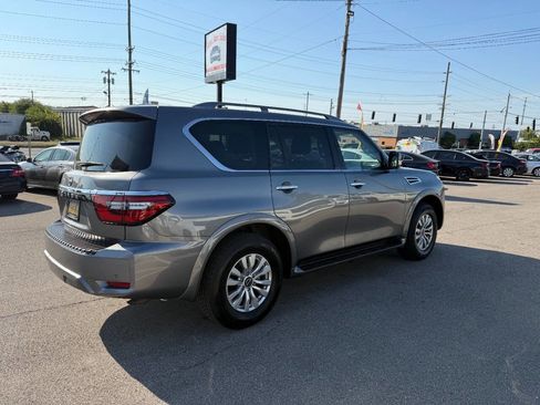 Used 2023 Nissan Armada SV image 6