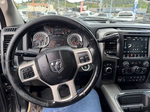 Used 2018 RAM 2500 Laramie w/ Sport Appearance Group AWD/4WD image 10