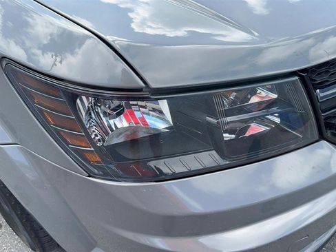 Used 2020 Dodge Journey SE w/ Blacktop Package FWD image 19