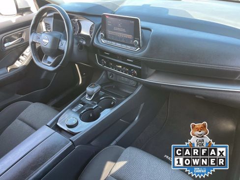 Certified 2025 Nissan Rogue SV AWD/4WD image 13