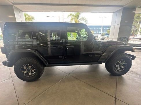Used 2018 Jeep Wrangler Unlimited Rubicon AWD/4WD image 9