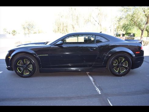Used 2015 Chevrolet Camaro LS RWD image 4