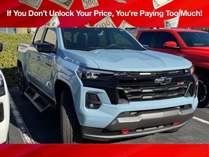Used 2025 Chevrolet Colorado Z71 w/ Z71 Convenience Package 2