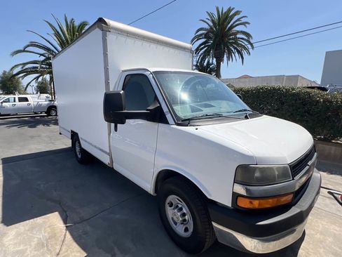 Used 2013 Chevrolet Express 3500 w/ Chrome Appearance Package image 2