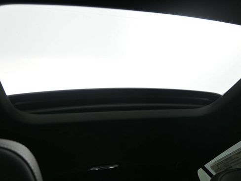 New 2026 Chevrolet Trax RS w/ Sunroof Package FWD image 25