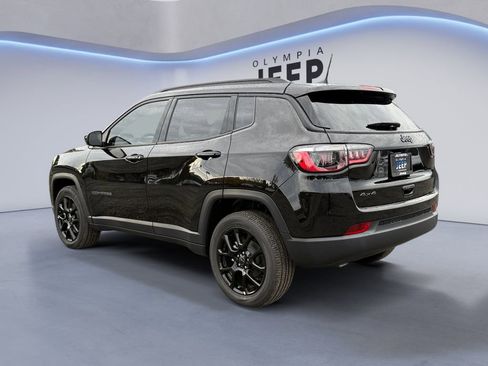 New 2026 Jeep Compass Latitude image 3