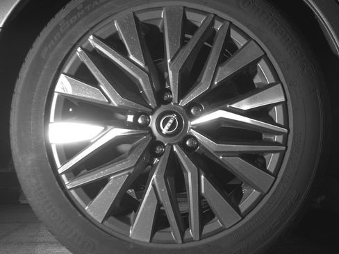 Used 2025 Nissan Altima 2.5 SV FWD image 15