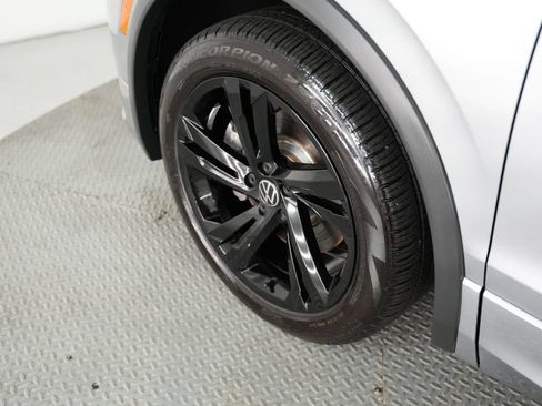 Used 2023 Volkswagen Tiguan SE R-Line FWD image 55