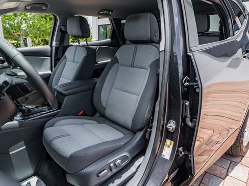 Used 2022 Chevrolet Blazer LT AWD/4WD image 19