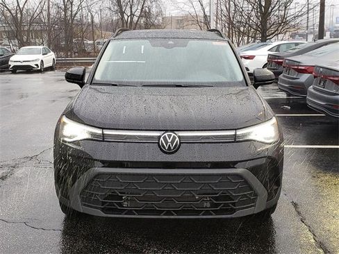 New 2026 Volkswagen Taos SE image 5