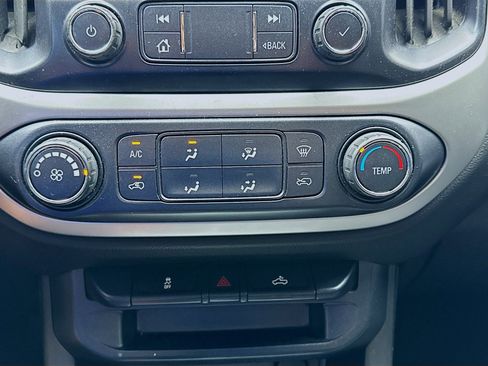 Used 2019 Chevrolet Colorado LT image 12