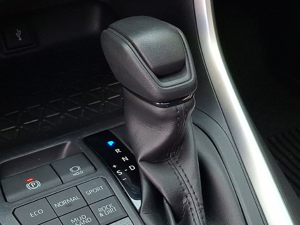 Used 2020 Toyota RAV4 XLE w/ Convenience Package AWD/4WD image 20