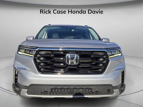 Certified 2023 Honda Pilot Touring image 5