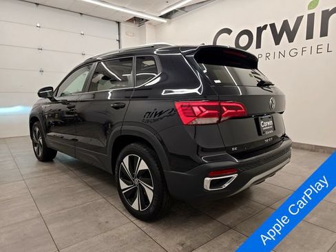 Used 2024 Volkswagen Taos SE AWD/4WD image 3