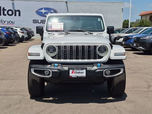 Used 2024 Jeep Wrangler Unlimited Sahara AWD/4WD image 3