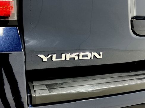 Used 2020 GMC Yukon SLT w/ Premium Edition image 43