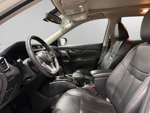 Used 2020 Nissan Rogue S image 22