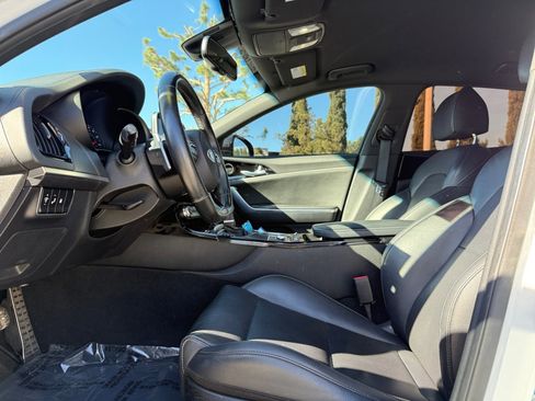 Used 2020 Kia Stinger GT-Line image 14