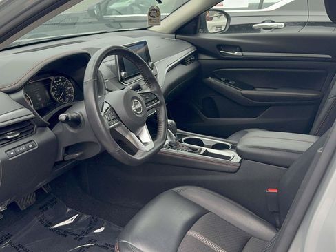 Used 2024 Nissan Altima 2.5 SR FWD image 29