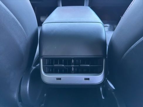 Used 2019 Tesla Model 3 Performance image 15