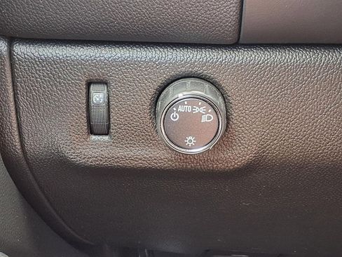 Used 2022 Chevrolet Colorado LT w/ Fleet Safety Package RWD image 14