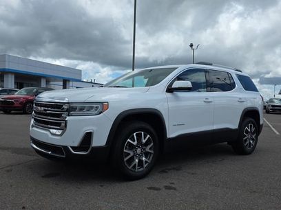 Used 2023 GMC Acadia SLE w/ Driver Convenience Package